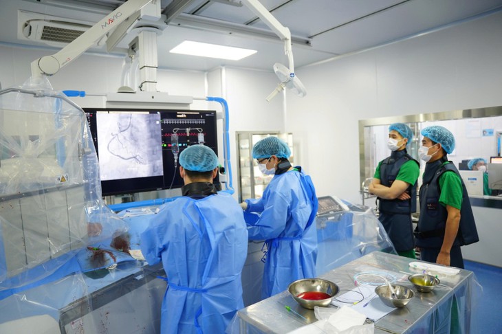 Nhồi máu cơ tim ở tuổi 32, cảnh báo nguy cơ từ thuốc lá- Ảnh 1.