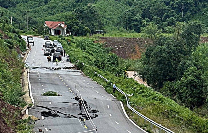 Cao Bằng, Lạng Sơn tiếp tục sạt lở, tuyến đường nào thuộc diện nguy hiểm?- Ảnh 1.