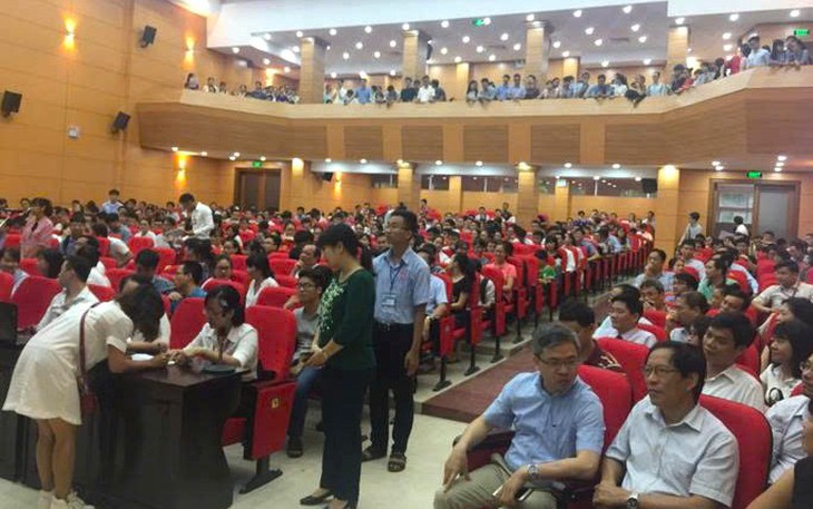 Bác sĩ nội trú - Những lặng lẽ phía sau ánh hào quang - Ảnh 1.