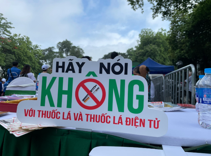 Gần 41% cửa hàng vi phạm quy định trưng bày thuốc lá- Ảnh 1.