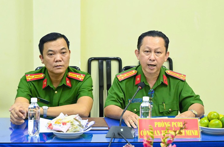 Hàng giả núp bóng ‘xách tay’, ‘sale sốc’, KOL quảng bá: TPHCM siết truy xuất nguồn gốc - Ảnh 1.