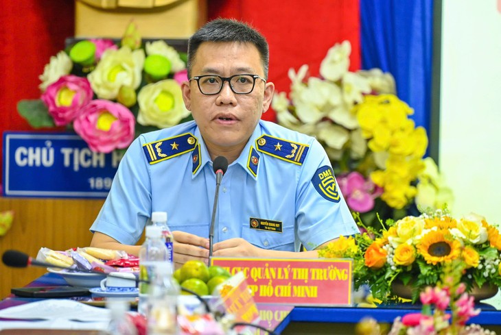 Hàng giả núp bóng ‘xách tay’, ‘sale sốc’, KOL quảng bá: TPHCM siết truy xuất nguồn gốc - Ảnh 2.