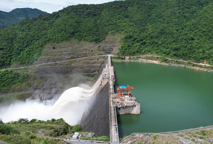 Nghệ An chủ động ứng phó mưa lũ, thủy điện Bản Vẽ điều tiết nước- Ảnh 1.