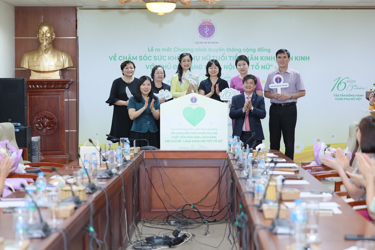 Tuổi mãn kinh tự nhiên trung bình của phụ nữ Việt Nam vào khoảng 48-52 tuổi - Ảnh 3.