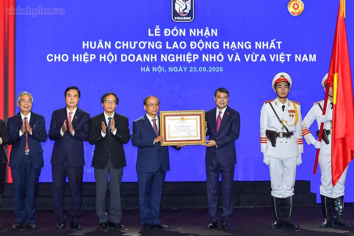 Thủ tướng: Khơi thông nguồn lực, thúc đẩy công nghệ, mở rộng thị trường cho doanh nghiệp nhỏ và vừa- Ảnh 2.