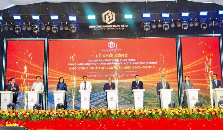 Quảng Ninh đồng loạt khởi công, khánh thành 25 dự án chào mừng lên thành phố- Ảnh 1.