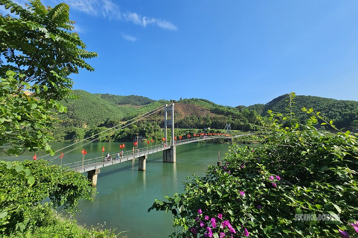 Nhịp cầu 'đánh thức' không gian du lịch Bản Mạ- Ảnh 1.