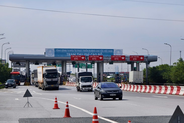 CSGT bật mí cách 'bắt' lỗi bám đuôi, không giữ khoảng cách an toàn trên cao tốc- Ảnh 2.