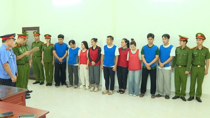 Thủ tướng gửi thư khen lực lượng công an triệt phá đường dây buôn lậu hơn 33.400 viên kim cương- Ảnh 1.