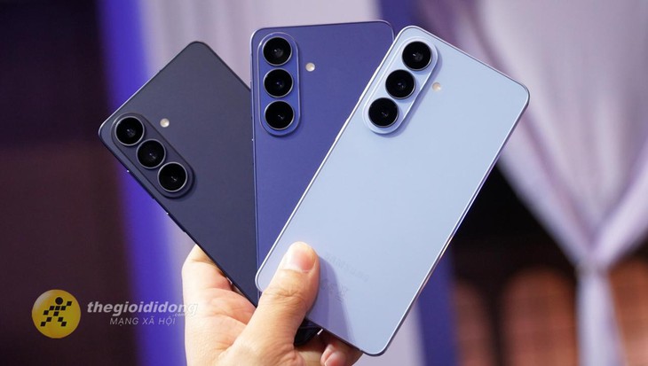 So sánh Samsung Galaxy S26 FE vs Galaxy S26: Có phải là phiên bản 'cắt giảm'- Ảnh 2.