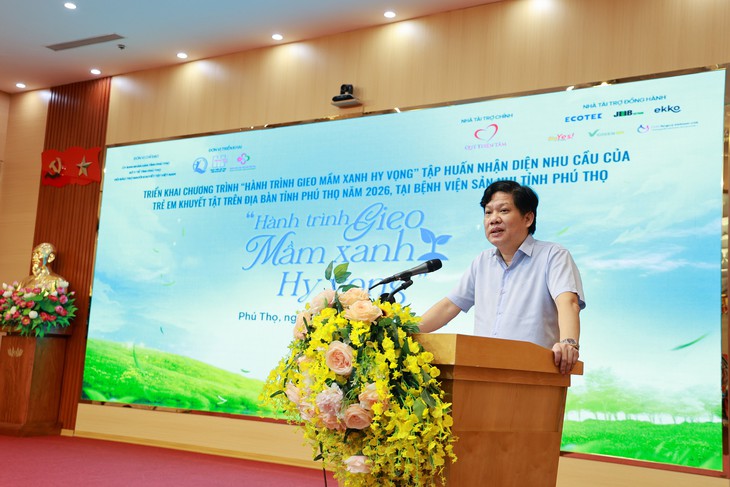 Tập huấn cho hơn 200 cán bộ y tế Phú Thọ về nhận diện, hỗ trợ trẻ khuyết tật - Ảnh 1.