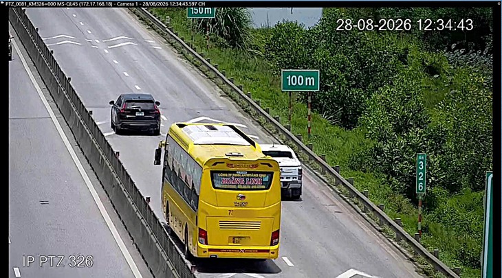 Vì sao CSGT bất ngờ tăng cường xử lý lỗi không giữ khoảng cách trên cao tốc?- Ảnh 2.