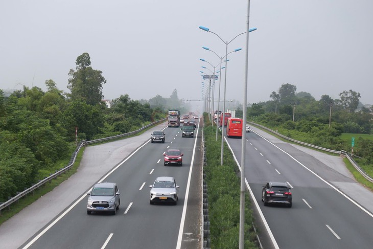 CSGT xử lý lỗi không giữ khoảng cách, cao tốc Pháp Vân - Cầu Giẽ - Cao Bồ ra sao?- Ảnh 10.