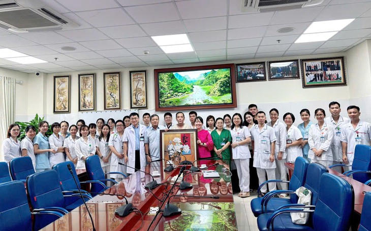 GS Hiệp hội Phẫu thuật Lồng ngực Nhật Bản ấn tượng về mô hình hội chẩn đa chuyên khoa trong điều trị bệnh lý về phổi của các bác sĩ Việt Nam- Ảnh 5.