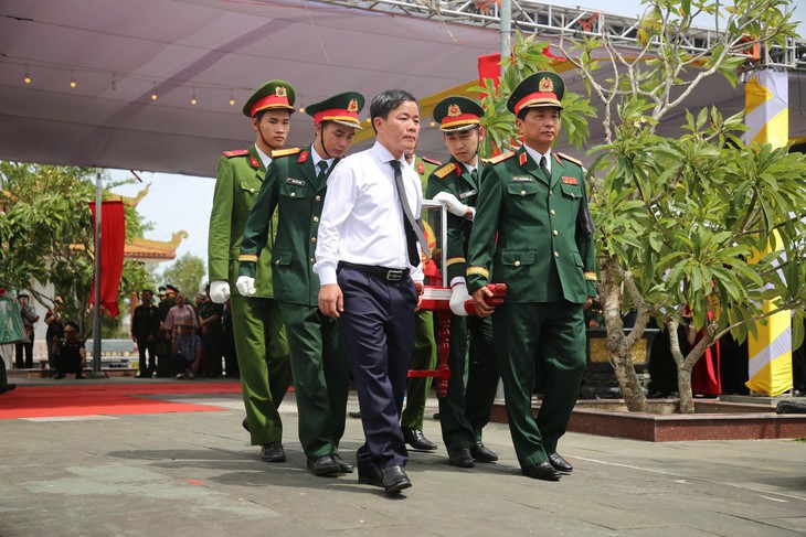 An táng 13 hài cốt liệt sĩ được tìm thấy tại khu vực Câu Nhi, Quảng Trị- Ảnh 5.