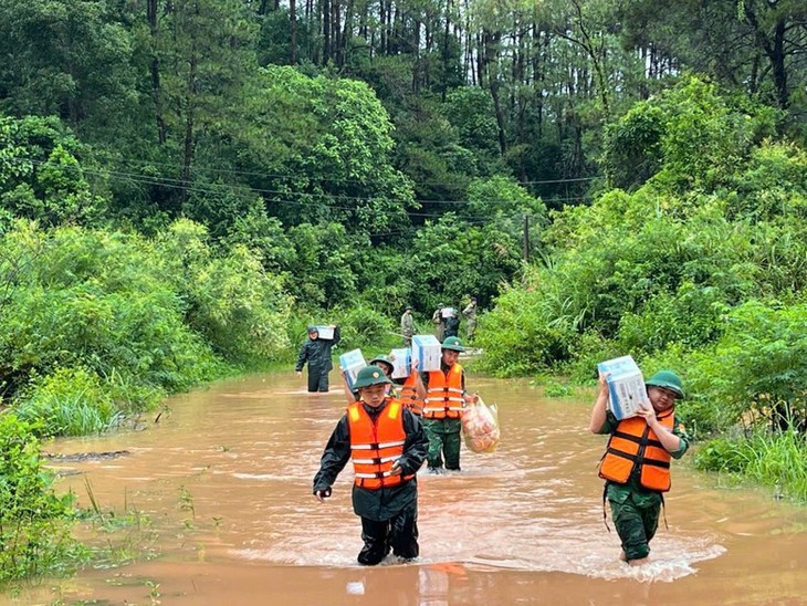 Phó Thủ tướng yêu cầu khẩn trương khắc phục hậu quả bão số 4 và mưa lũ- Ảnh 1.