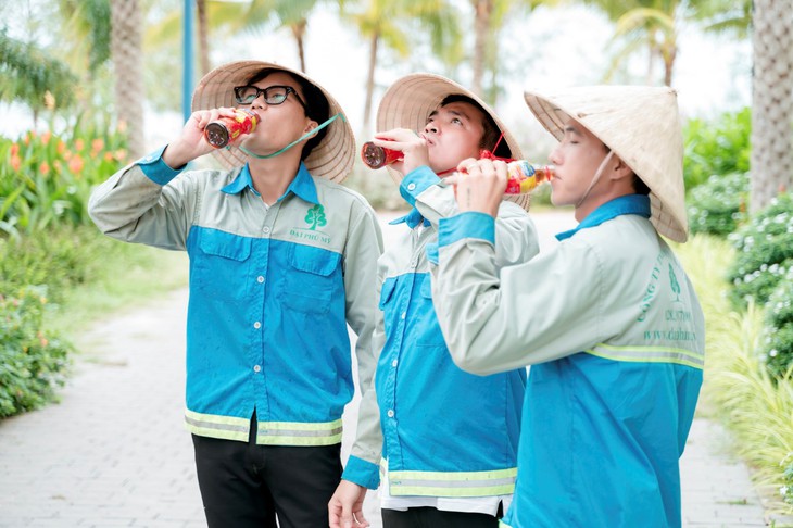 Niềm vui bất ngờ của nữ công nhân: Nhận 50 triệu đồng để trả nợ xây nhà- Ảnh 3.