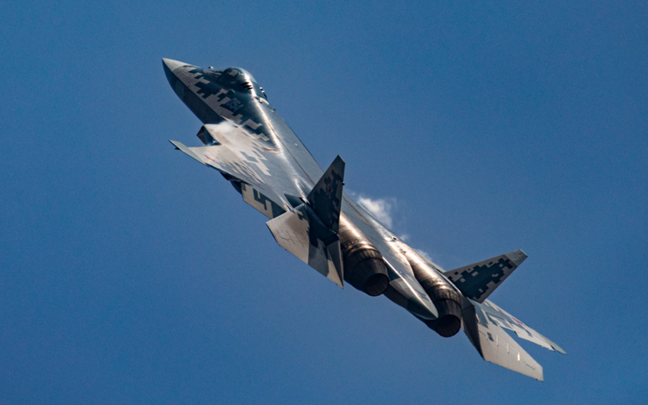 Đàn UAV tàng hình trên tiêm kích Su-57 lần đầu xuất hiện - Ảnh 2.