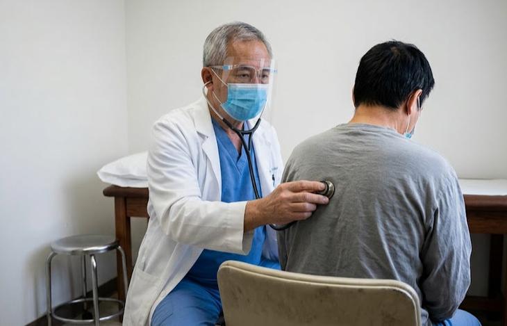 Đồng nhiễm HIV và bệnh lao: 'Gánh nặng kép' tàn phá hệ miễn dịch - Ảnh 1.