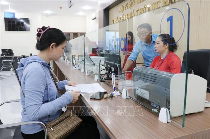 Chính phủ sửa quy định tuyển dụng công chức, bổ sung loạt đối tượng được tiếp nhận - Ảnh 1.