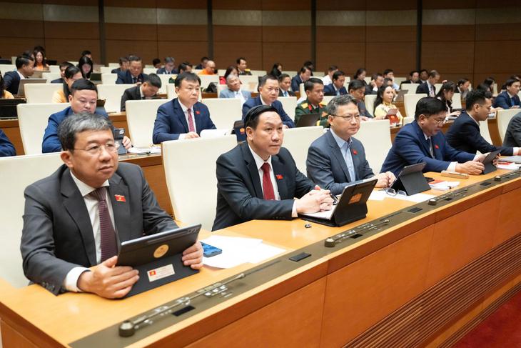 Trình Quốc hội cấm kinh doanh khí N2O để hít ngoài mục đích y tế - Ảnh 3.