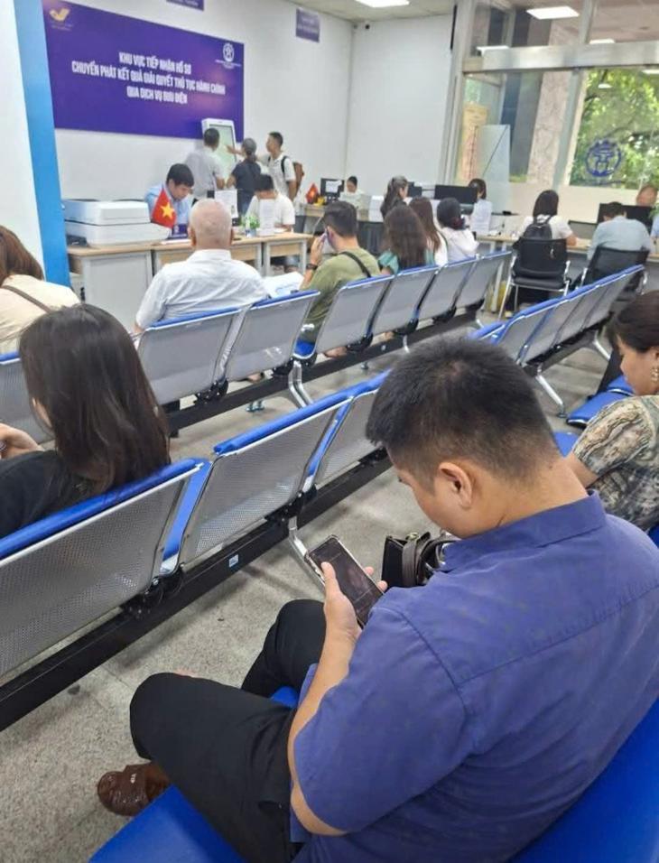 Làm gì khi bị mất giấy chứng nhận quyền sử dụng đất? - Ảnh 1.