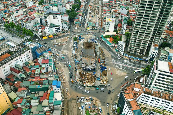 Cận cảnh tuyến Vành đai 1 dài hơn 2,2 km đang thi công ở Hà Nội- Ảnh 1.