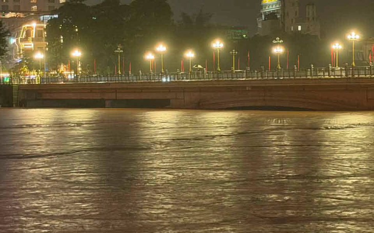 Nắng nóng diện rộng bao phủ miền Bắc, miền Trung- Ảnh 3.