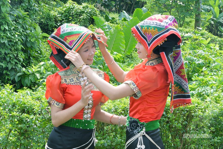 Rực rỡ sắc màu Tết Độc lập tại Làng Văn hóa các dân tộc Việt Nam- Ảnh 1.