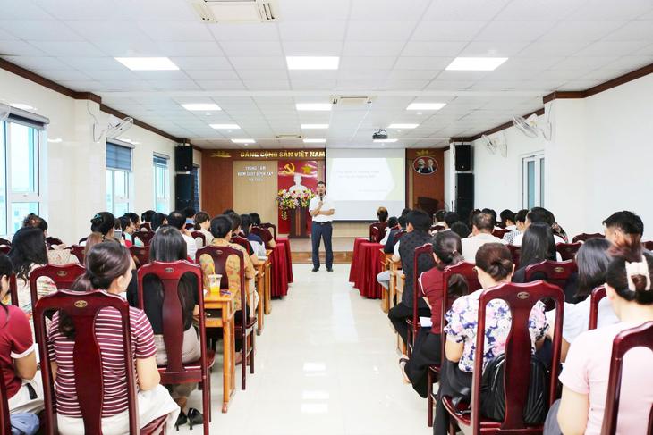 Hà Tĩnh tăng cường tư vấn, xét nghiệm HIV: Phát hiện sớm, điều trị kịp thời, nâng cao chất lượng cuộc sống - Ảnh 1.