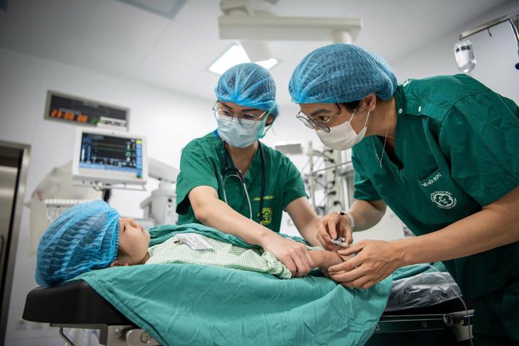 Đặt nền móng an toàn từ những ca mổ đầu tiên- Ảnh 3.