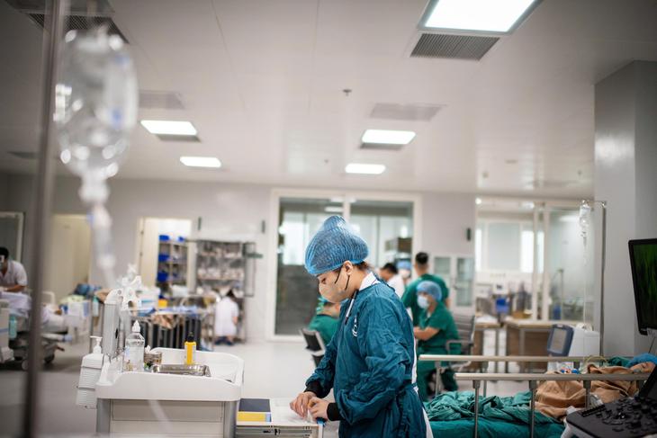 Đặt nền móng an toàn từ những ca mổ đầu tiên- Ảnh 12.