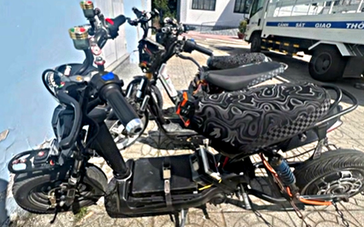 Học sinh lớp 10 'độ' IC xe đạp điện, đồng hồ hiển thị tốc độ 99 km/h- Ảnh 1.