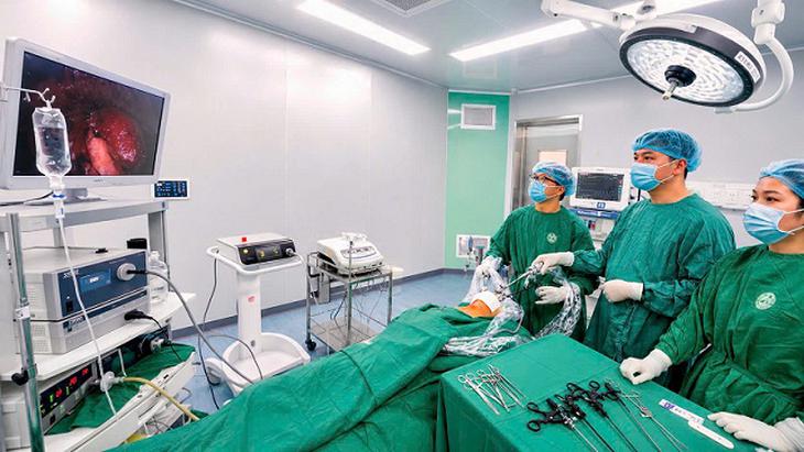 Không còn cảnh khăn gói về Thủ đô, bệnh nhân ung thư Hà Giang được cứu chữa ngay tại quê nhà- Ảnh 1.