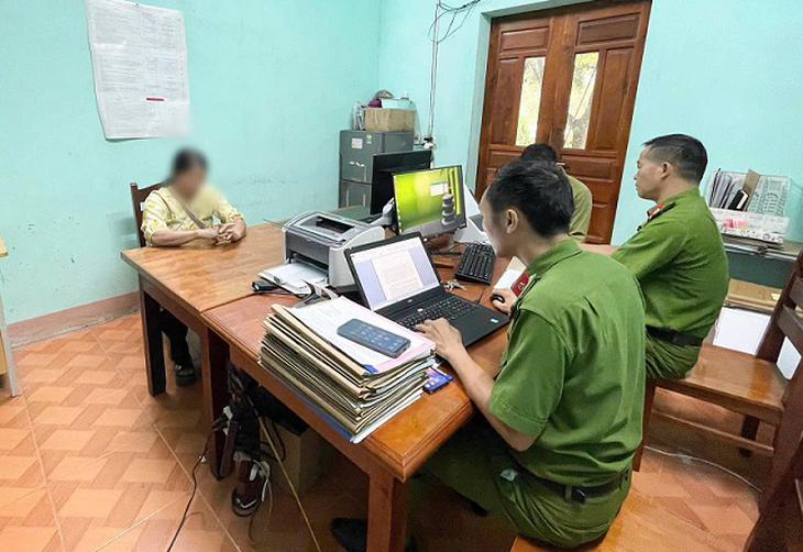 Đăng tin sai sự thật về kỳ thi tốt nghiệp THPT, người phụ nữ ở Tuyên Quang bị công an xử lý- Ảnh 1.
