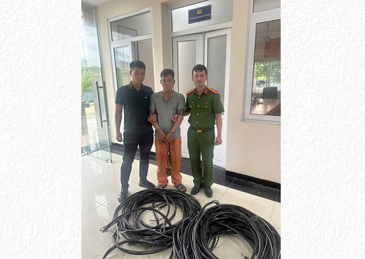 Hà Nội: Giả danh nhân viên điện lực cắt trộm hơn 100m dây cáp đồng- Ảnh 1.