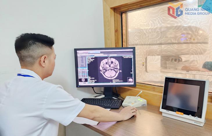 Từ chuyển đổi số đến các bệnh viện không rác thải hướng tới 'xanh hóa' ngành y tế - Ảnh 1.
