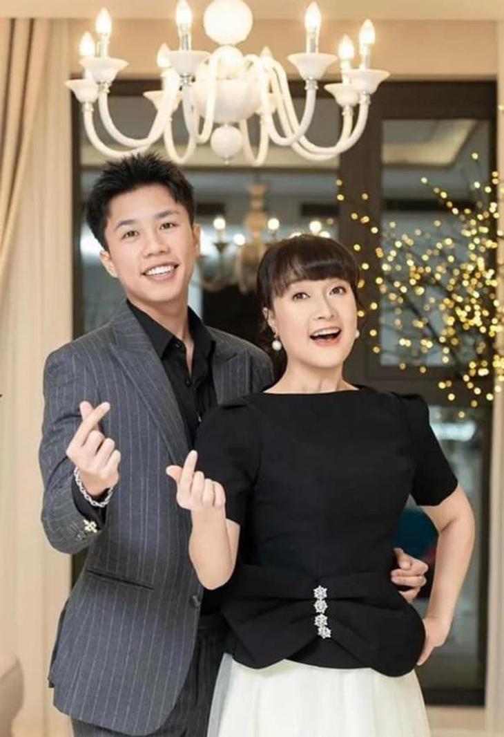Nam diễn viên gây sốt trong 'Mùa hè năm ấy', ngoài đời là con trai nghệ sĩ nổi tiếng và giàu có- Ảnh 1.