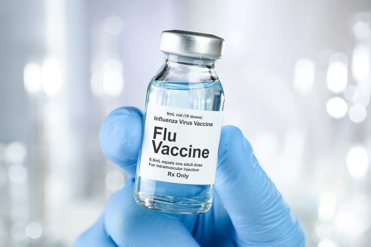 Mỹ phê chuẩn vaccine cúm mùa công nghệ mRNA đầu tiên trên thế giới- Ảnh 1.