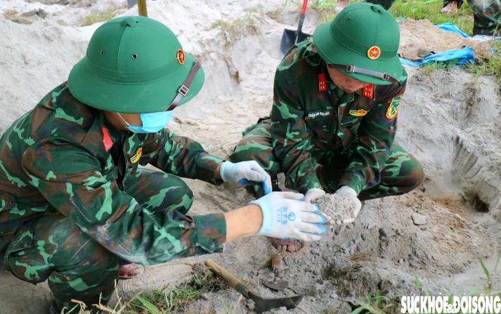 Huế kêu gọi cung cấp thông tin tìm kiếm hài cốt liệt sĩ tại đèo Hải Vân, Phước Tượng và sông Truồi - Ảnh 1.