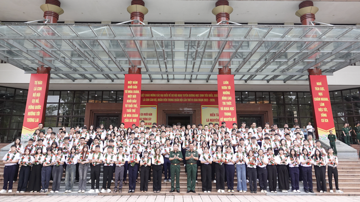 Tuyên dương và khen thưởng 135 học sinh tiêu biểu con cán bộ Quân đội năm 2026 - Ảnh 1.