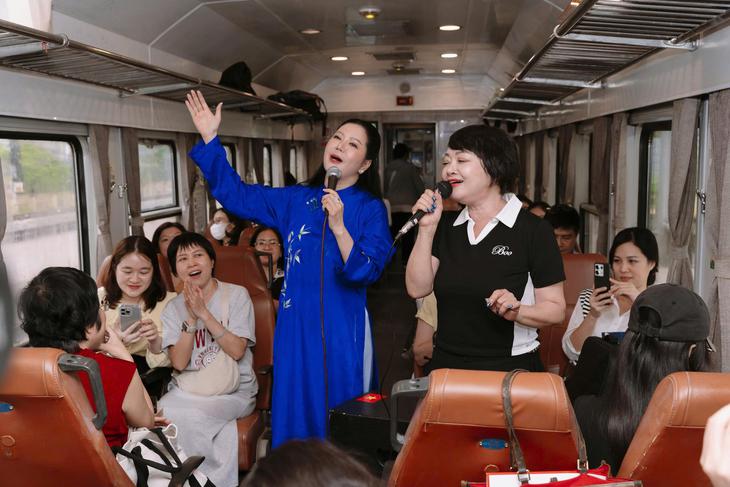 'Khúc ca Blouse trắng' và hành trình mang âm nhạc đến bệnh viện- Ảnh 5.