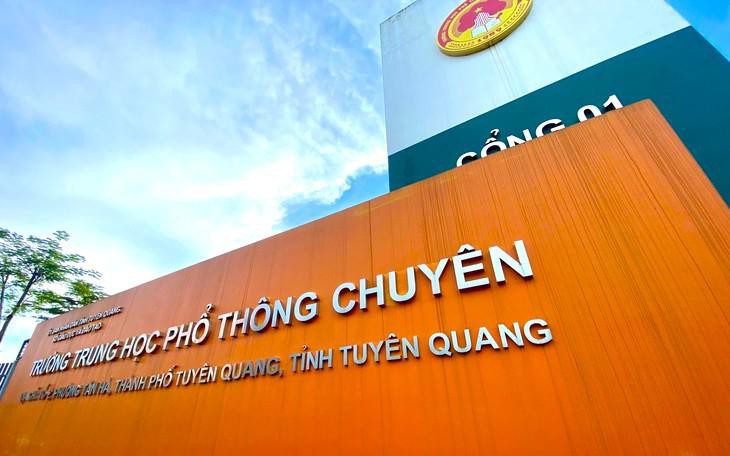 Bắt Trịnh Trung Trực mua 45 điện thoại iPhone từ 2 đối tượng trộm cắp- Ảnh 2.