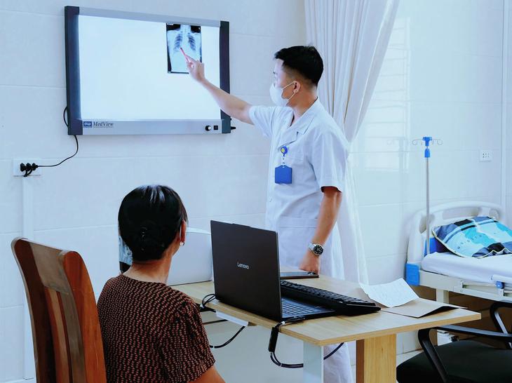 Bệnh viện Phổi Nghệ An trở thành bệnh viện vệ tinh về ngoại khoa lồng ngực của Bệnh viện Phổi Trung ương- Ảnh 2.