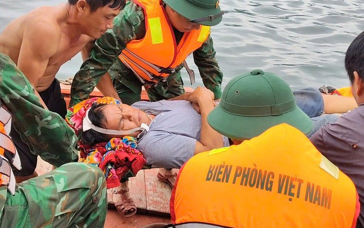 Bệnh xá đảo Nam Yết kịp thời cấp cứu một thuyền trưởng bị đột quỵ- Ảnh 3.