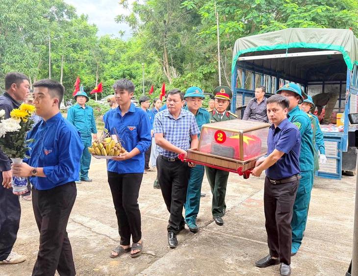 Đưa hai liệt sĩ trở về với đồng đội sau hơn 50 năm- Ảnh 2.