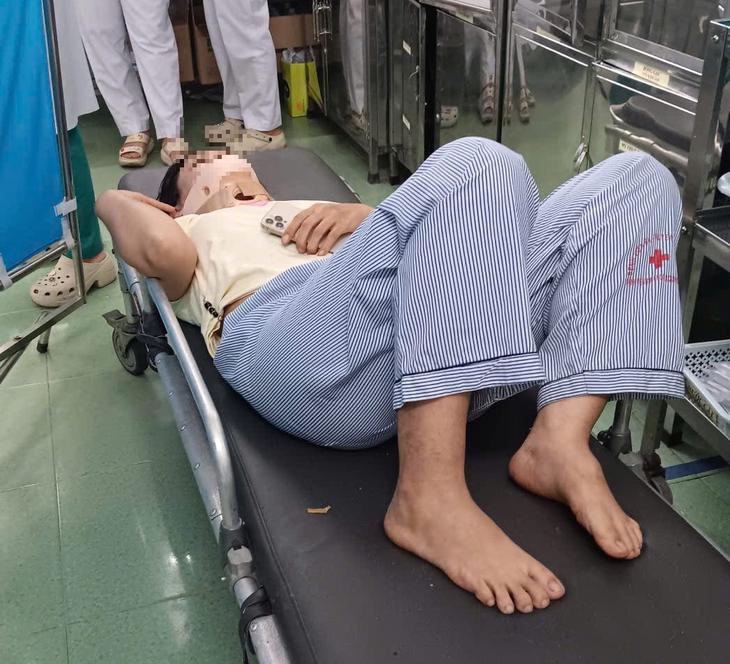 Kích hoạt báo động đỏ toàn viện hỗ trợ nhiều nạn nhân vụ tai nạn xe khách- Ảnh 5.