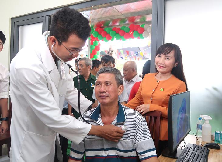 TPHCM thêm điểm chăm sóc người cao tuổi ngay tại cộng đồng - Ảnh 1.