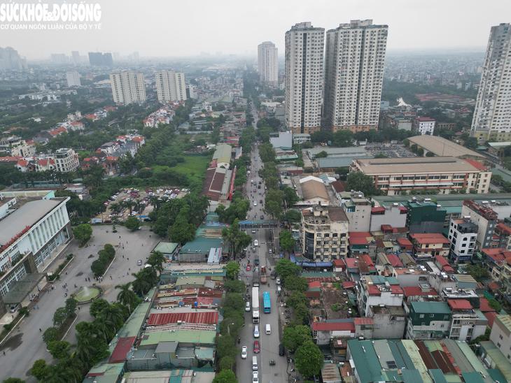 Loạt trụ cầu xuất hiện tại nút giao 'dị dạng' sau gần 10 năm - Ảnh 6.