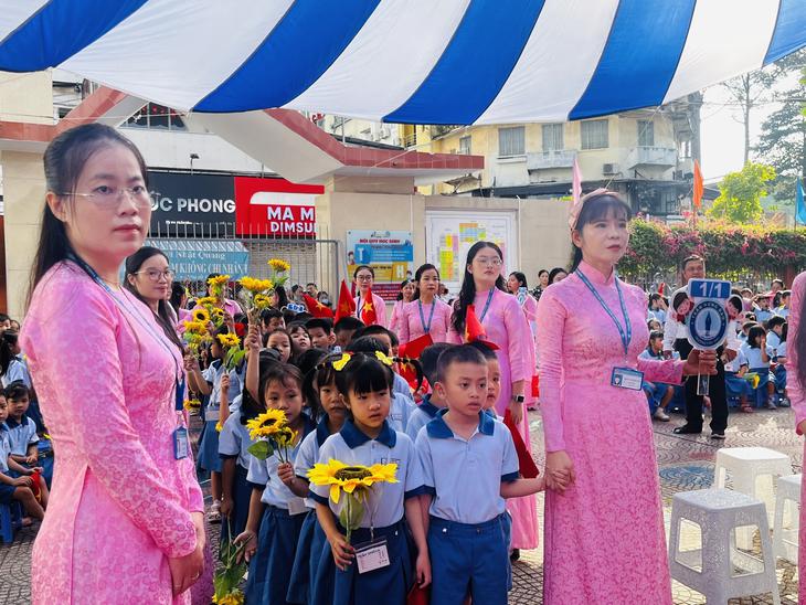 TPHCM chuẩn bị hơn 1.000 phòng cho năm học mới- Ảnh 1.